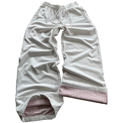 LAZY PLAID SWEATS