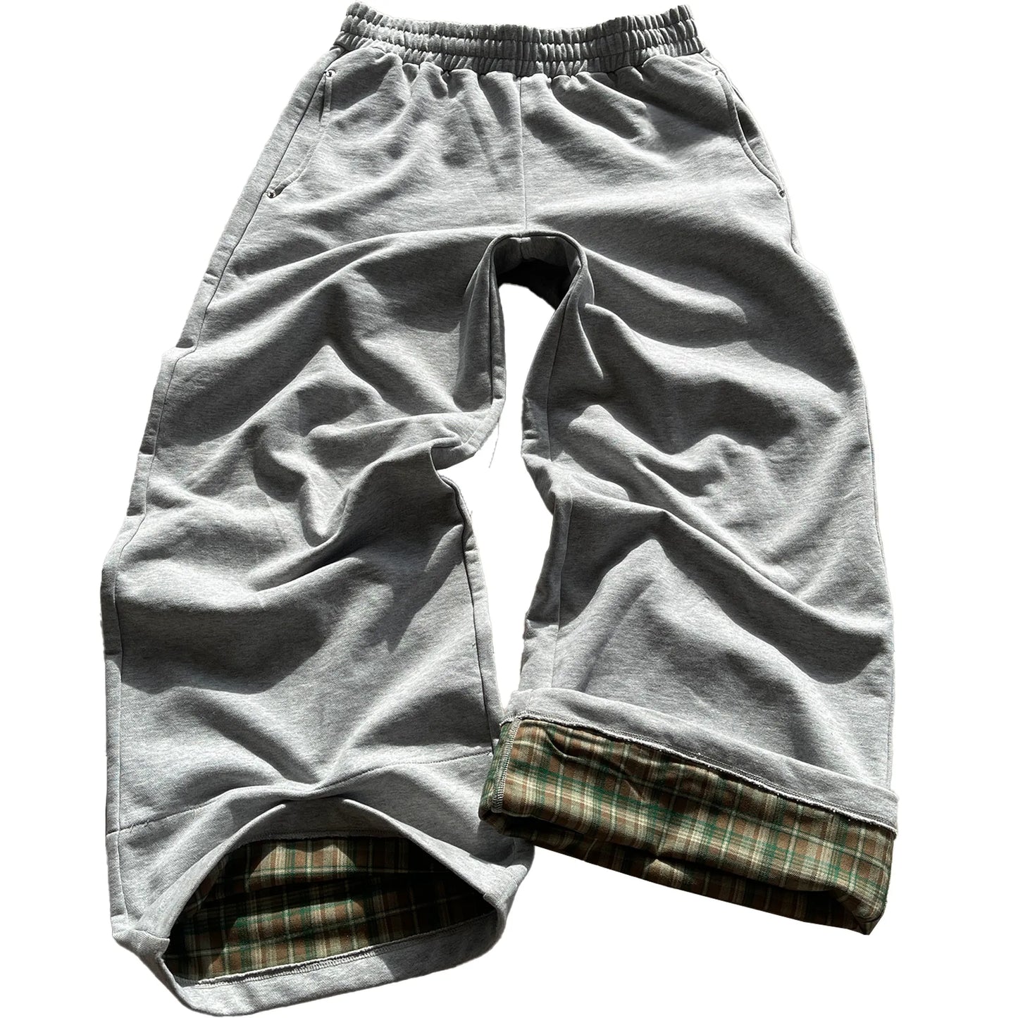 LAZY PLAID SWEATS